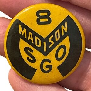 00129 - Vintage Madison SGO Button Pin Badge Number 8 –‎ Collectible Memorabilia
